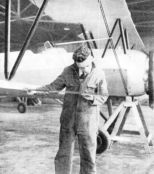 Measuring the Stagger of an aeroplane