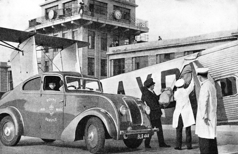 Loading Mails at Croydon Airport